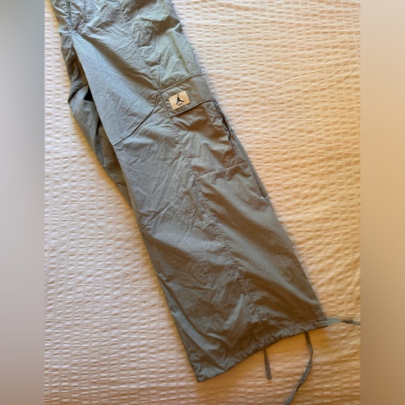 Jordan Parachute Pants - Picture 4 of 5